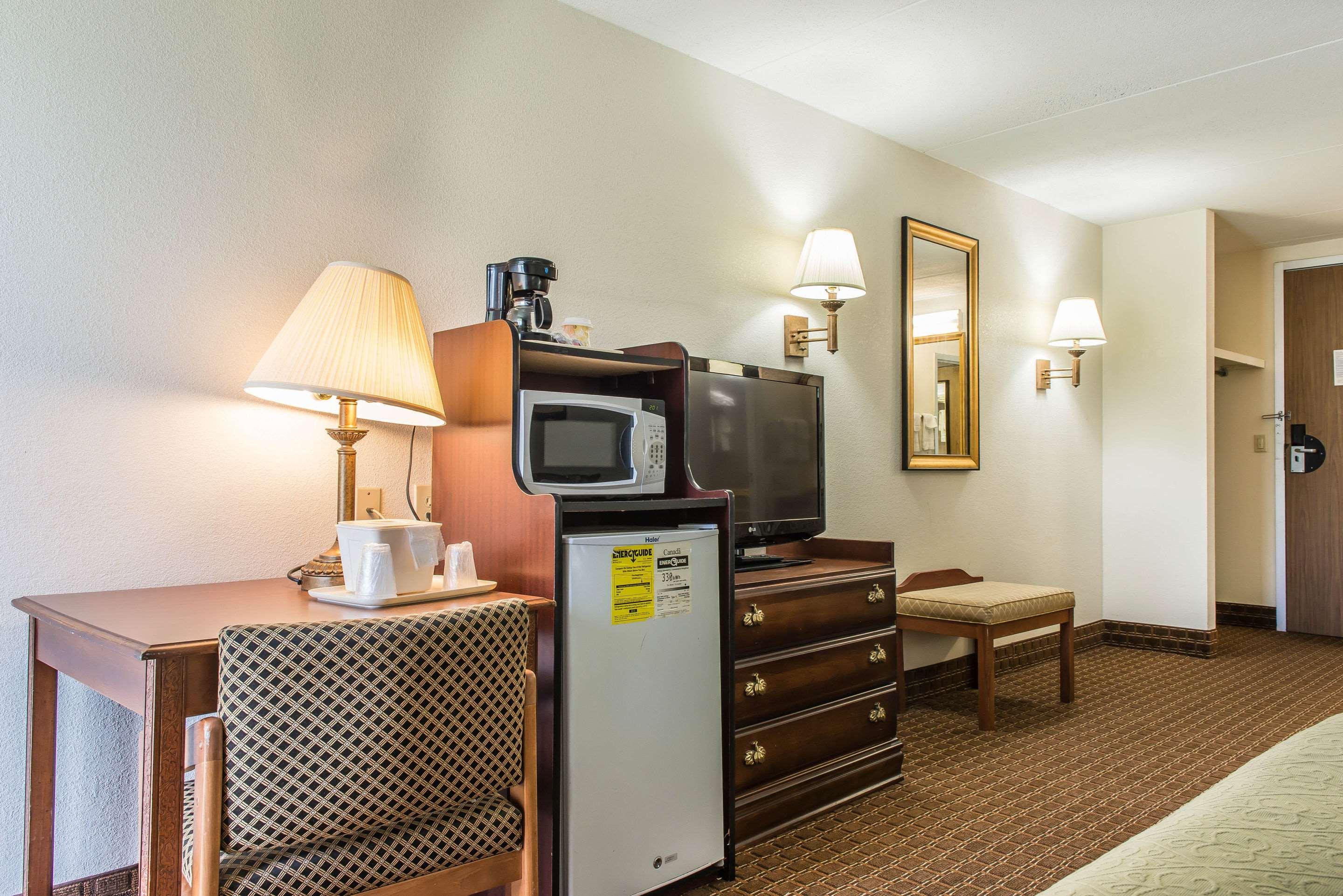 Rodeway Inn Brookville Extérieur photo