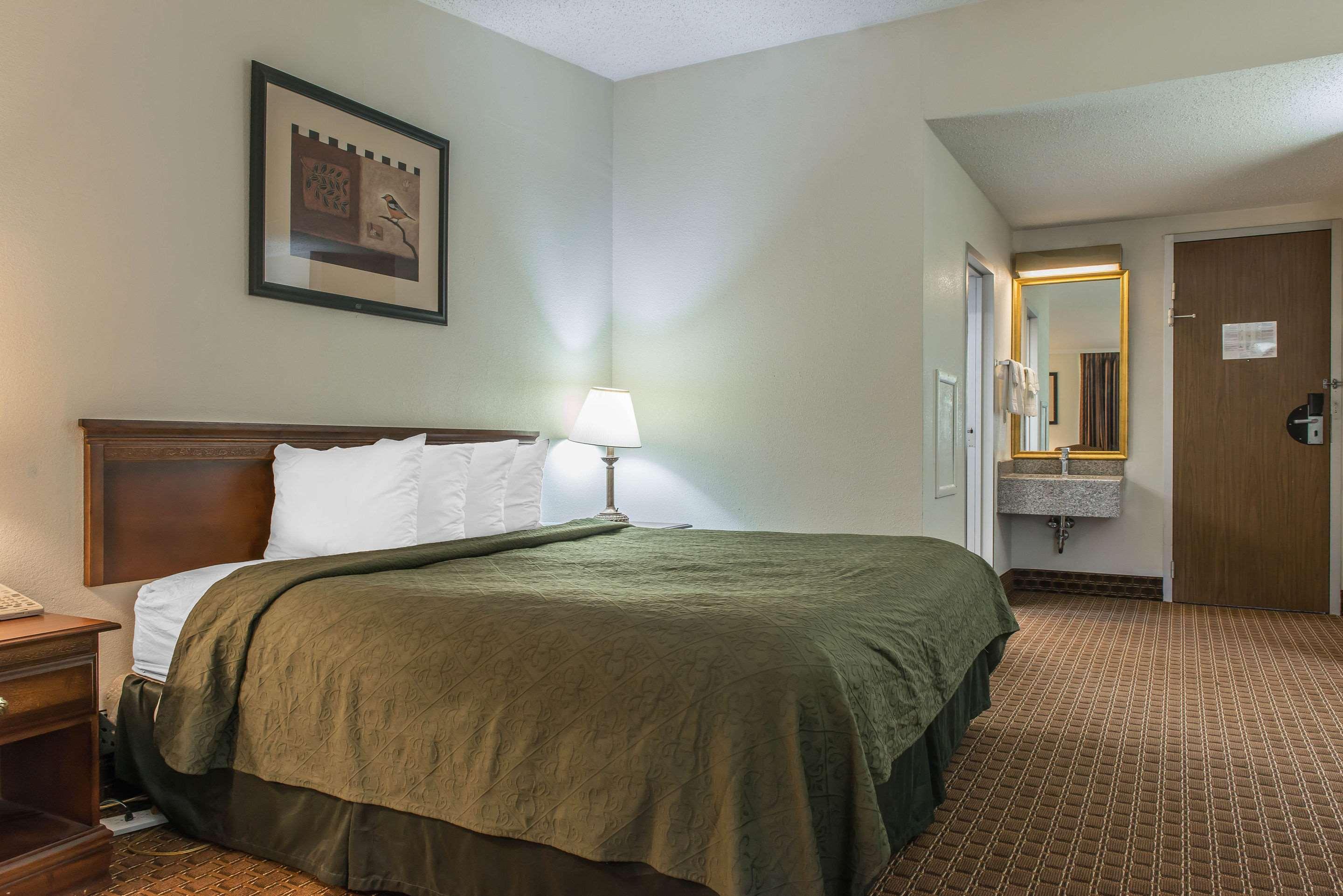 Rodeway Inn Brookville Extérieur photo