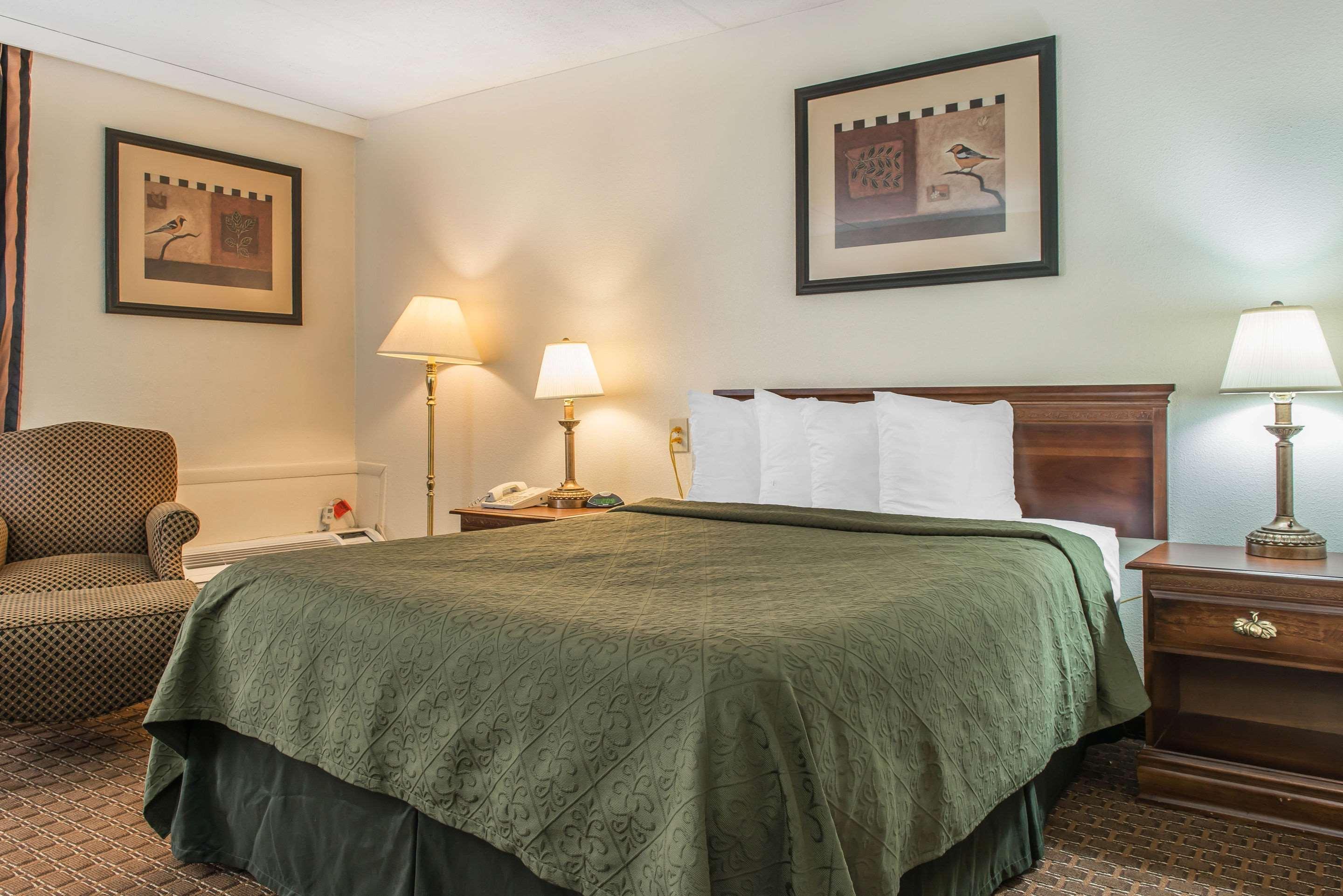 Rodeway Inn Brookville Extérieur photo