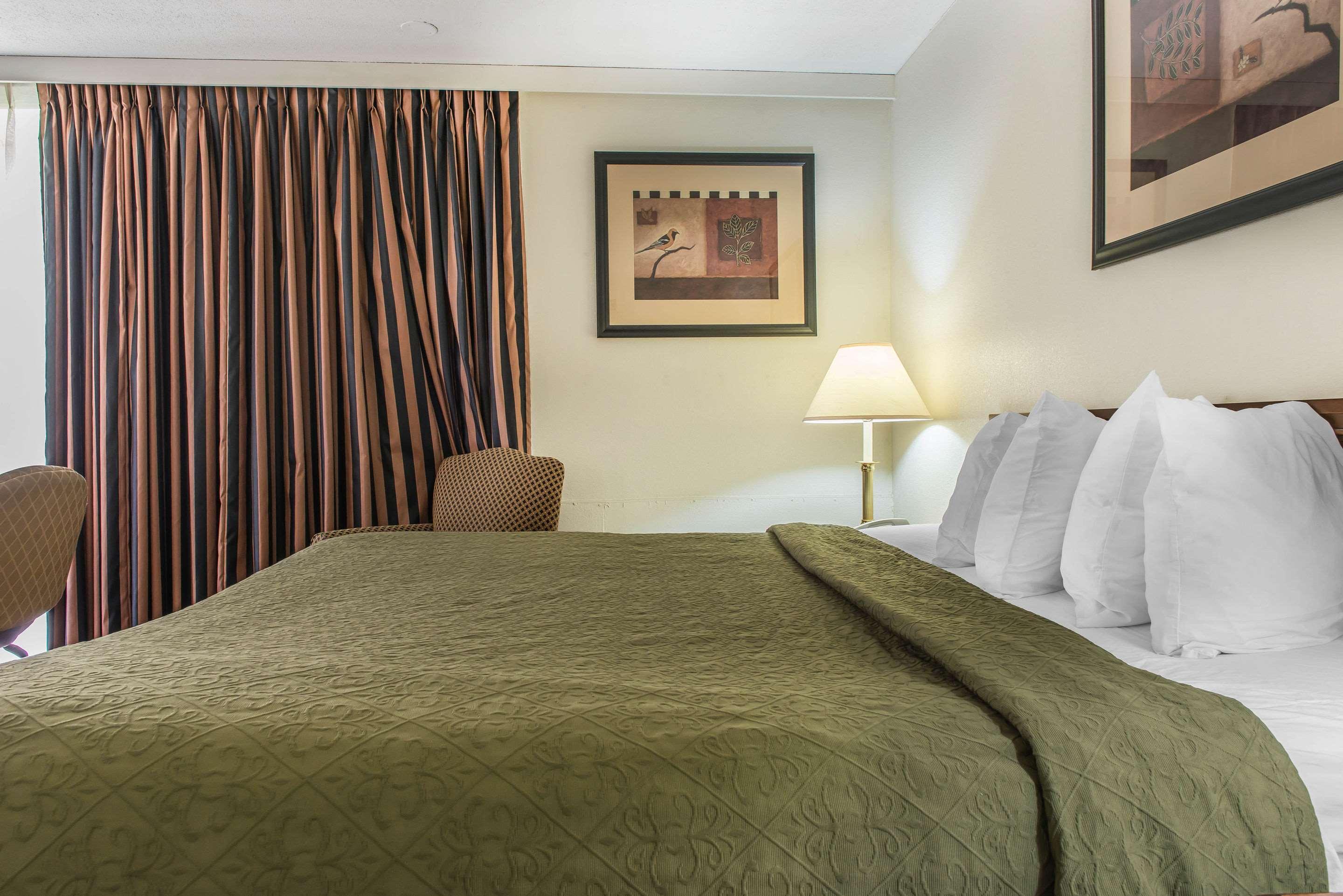 Rodeway Inn Brookville Extérieur photo