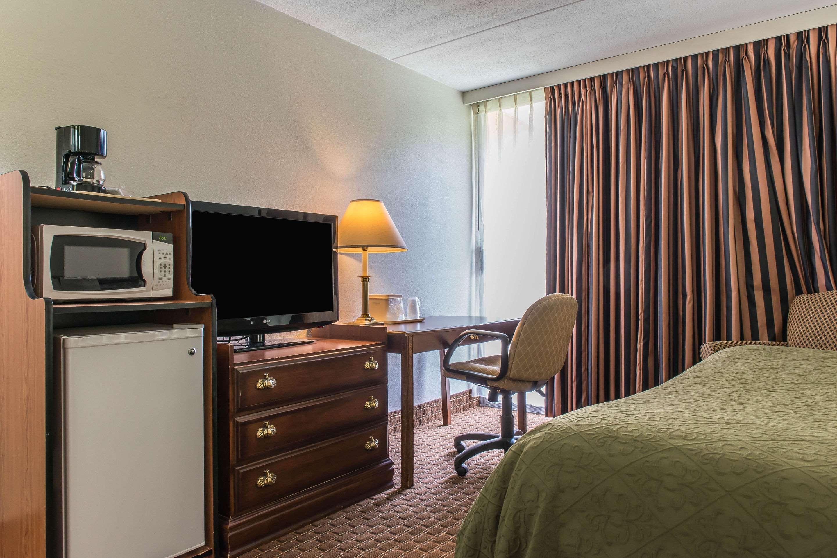 Rodeway Inn Brookville Extérieur photo