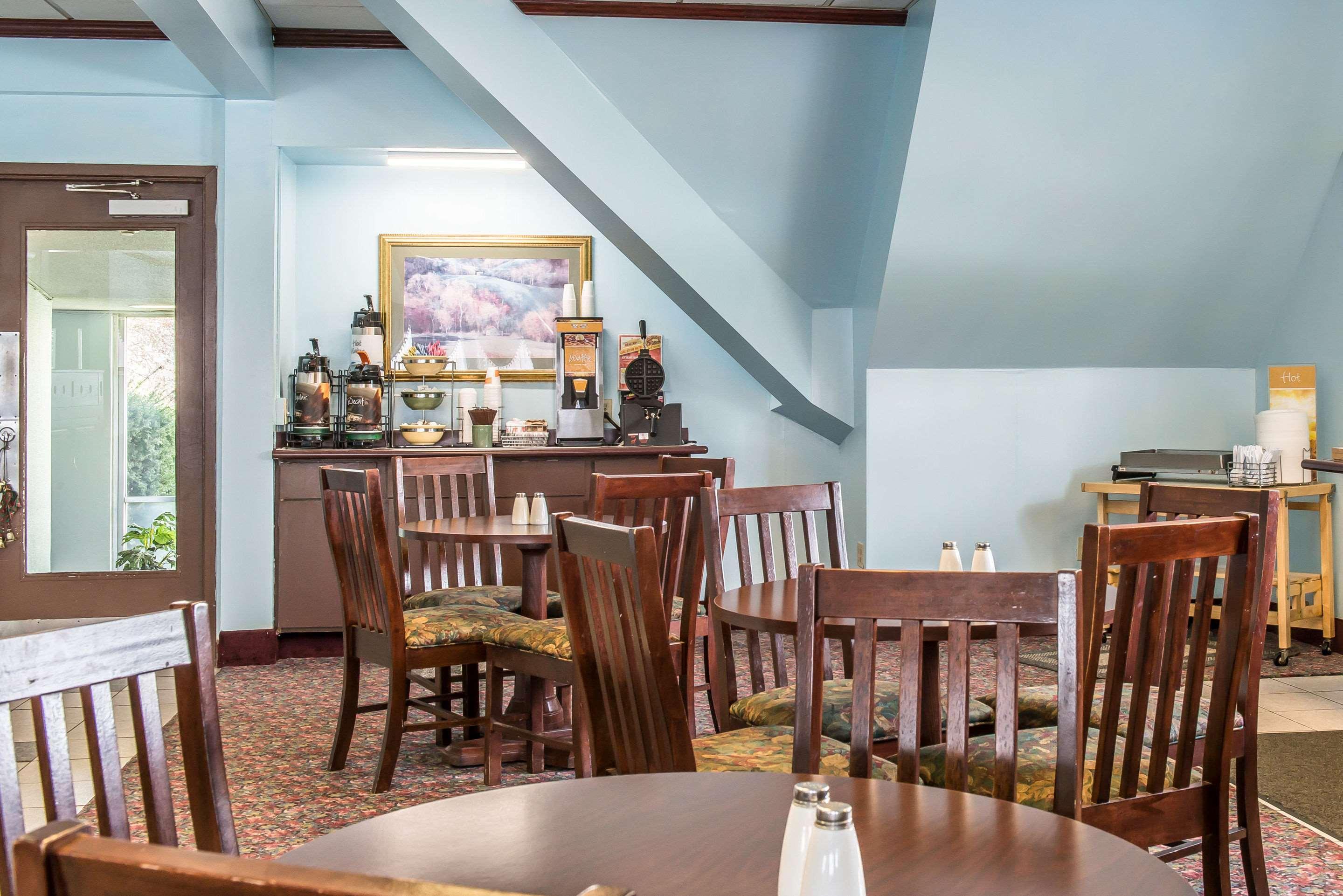 Rodeway Inn Brookville Extérieur photo