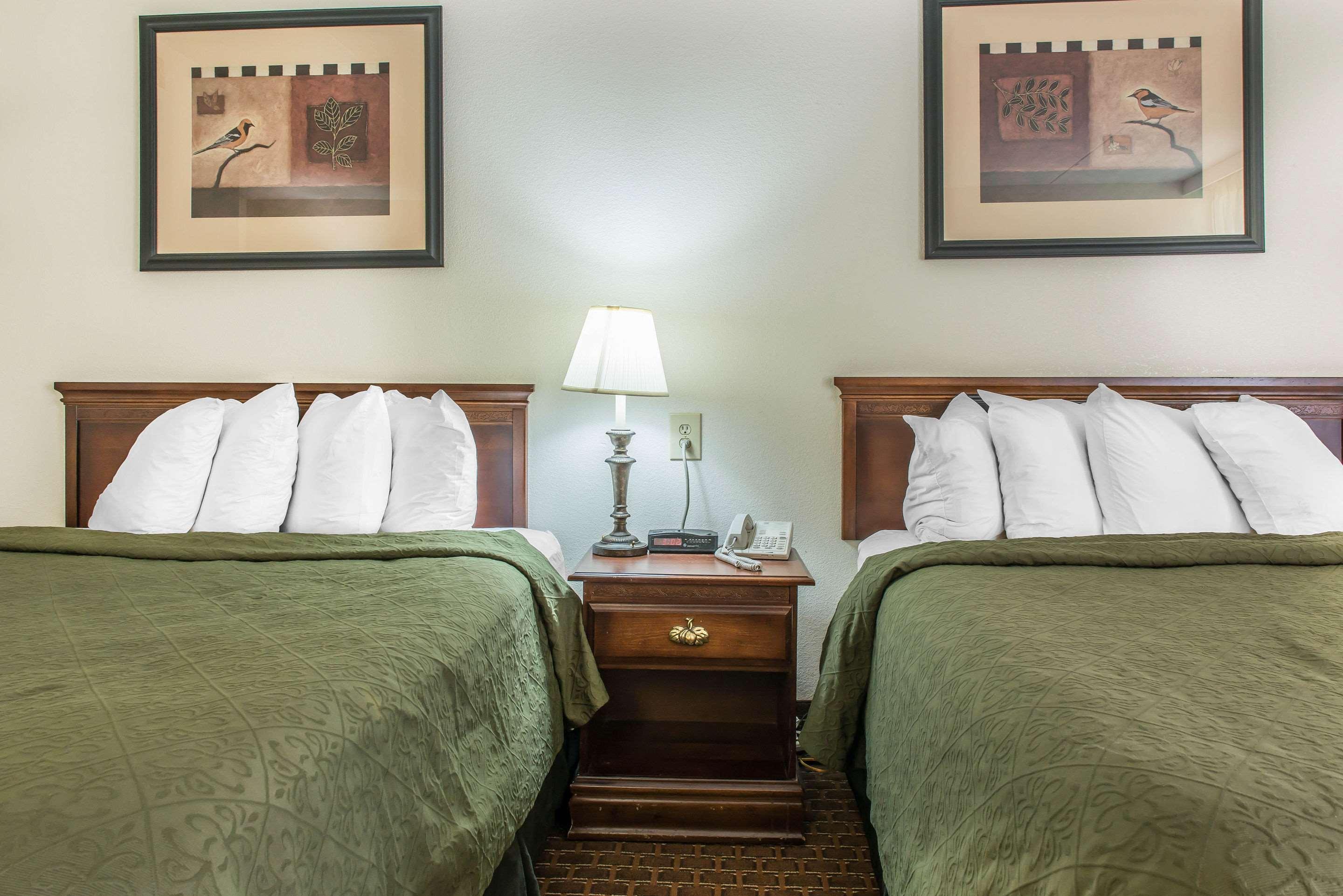 Rodeway Inn Brookville Extérieur photo
