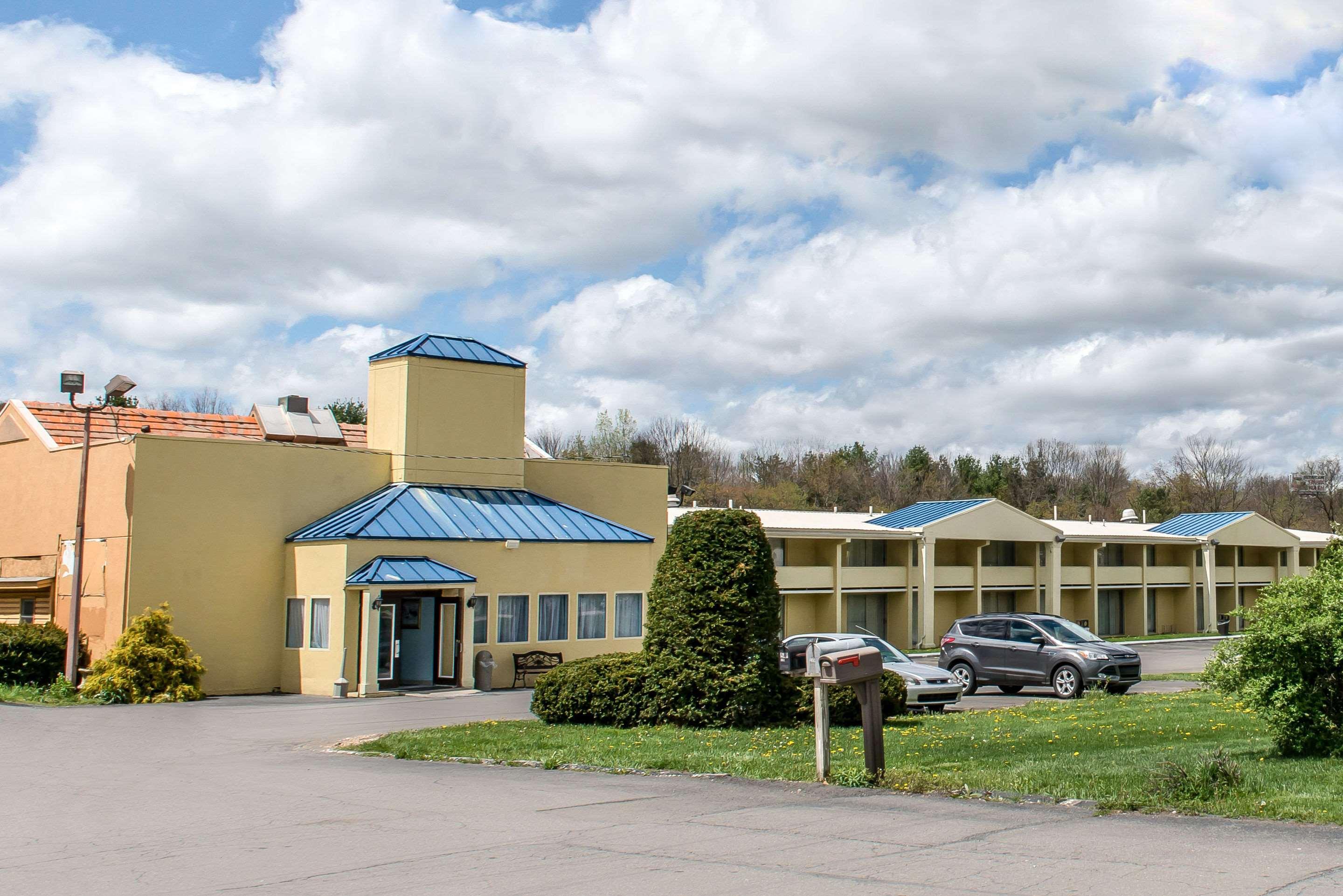Rodeway Inn Brookville Extérieur photo