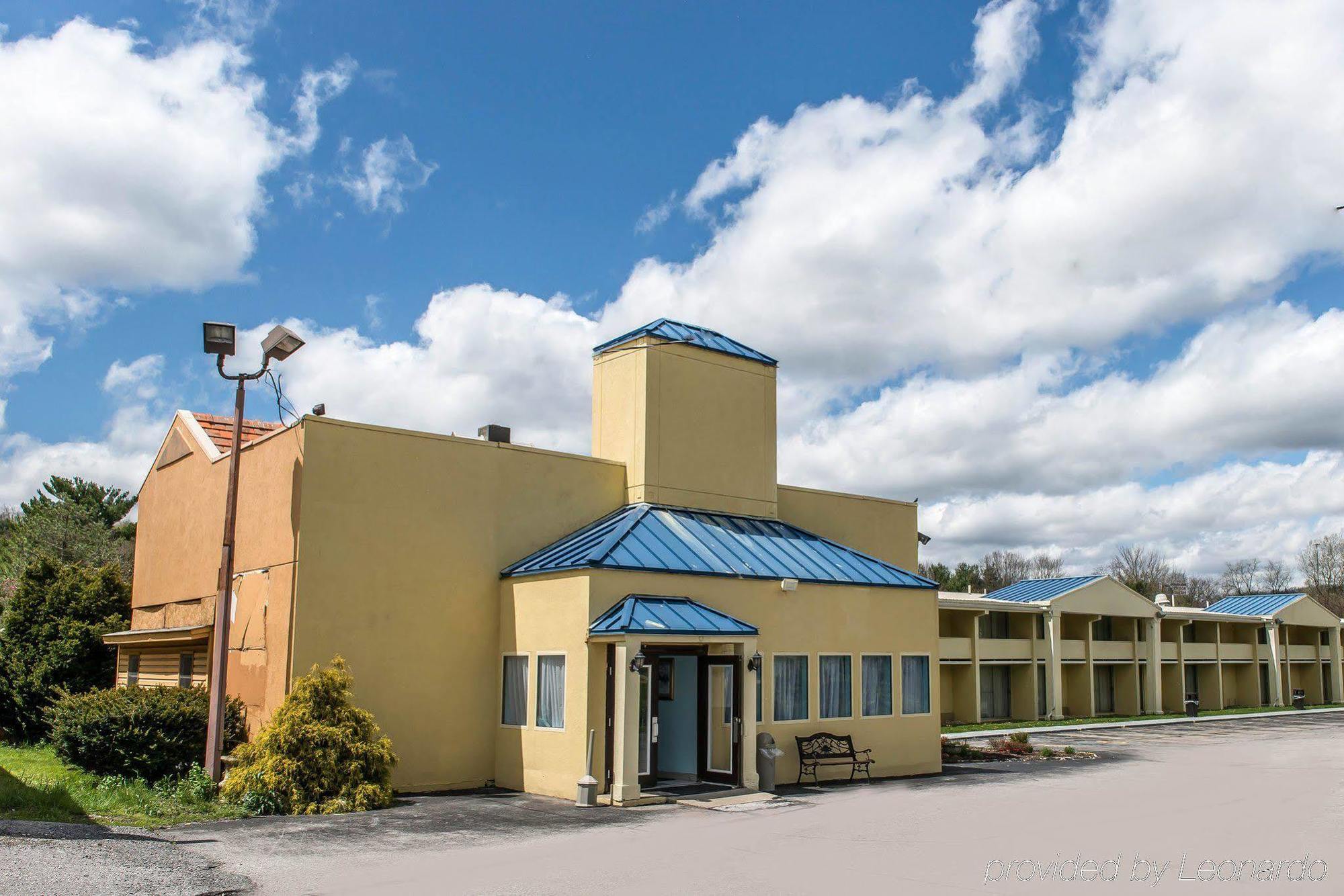 Rodeway Inn Brookville Extérieur photo