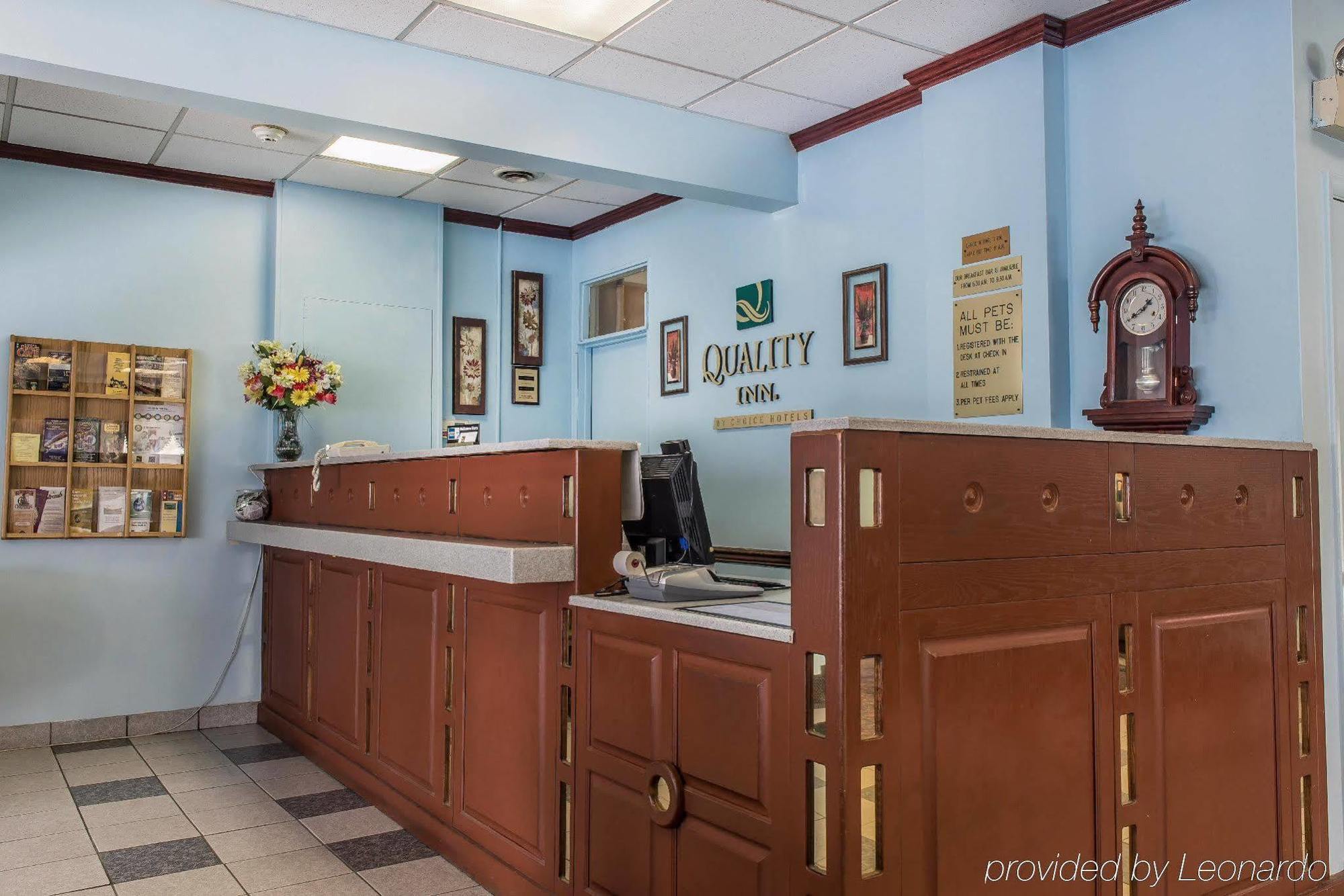 Rodeway Inn Brookville Extérieur photo